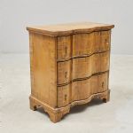 1711 3219 CHEST OF DRAWERS